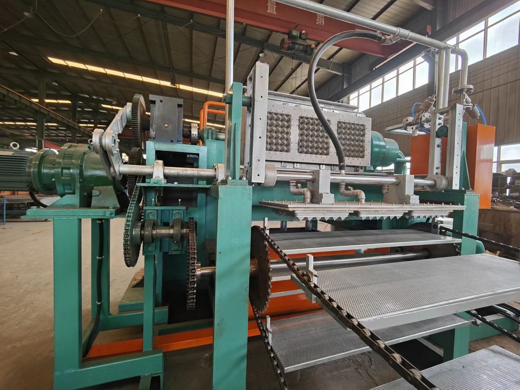Máy chế tạo khay trứng giấy xoay 3 x 4 dây chuyền sản xuất khuôn nhỏ gọn và dễ vận hành sản xuất 2000 khay trứng mỗi giờ