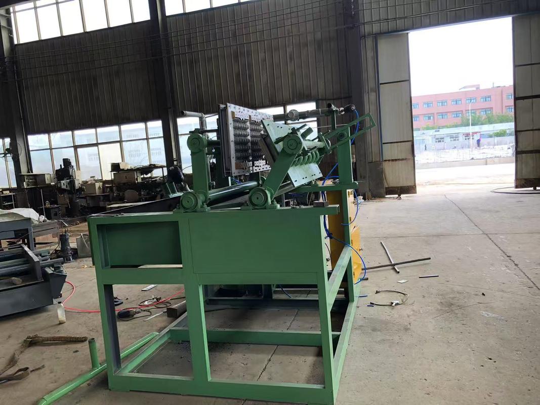 Máy làm khay trứng bằng giấy có cấu trúc đơn giản được điều khiển bằng PLC 700-1500 chiếc mỗi giờ dành cho doanh nghiệp nhỏ