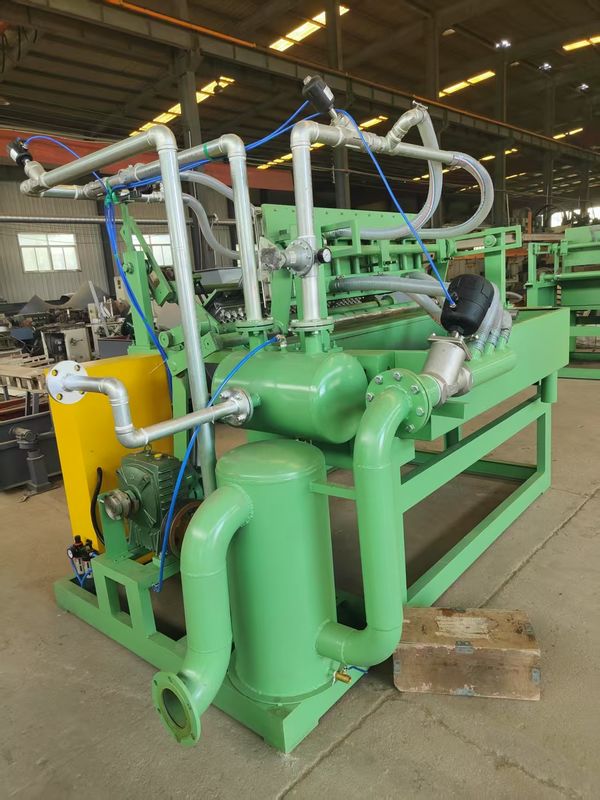 Tiêu thụ năng lượng thấp Máy đóng gói đĩa trứng giấy tự động và Máy đúc bột với máy sấy Khô kim loại Thiết kế đơn giản