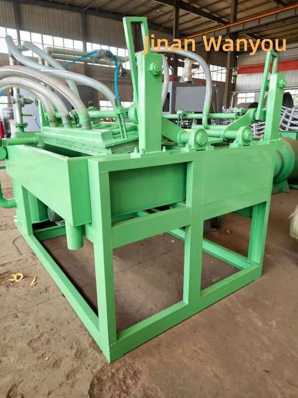 Máy chế tạo khay trứng giấy bán tự động với cấu trúc đơn giản và 1 theo 4 khuôn để sản xuất 1500 miếng mỗi giờ