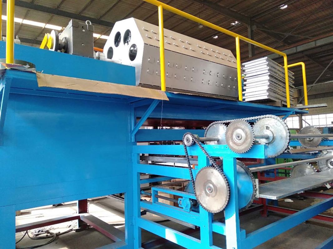 Máy bán lại khay trứng giấy thải / dây chuyền sản xuất khay trứng bột giấy tự động