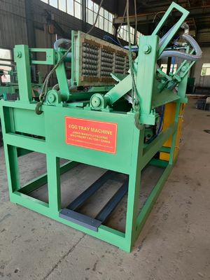 1 * 4 khuôn 1500pcs / h Máy đựng trứng giấy / Máy đúc bột giá dễ vận hành Ý tưởng kinh doanh nhỏ Sản xuất hộp trứng